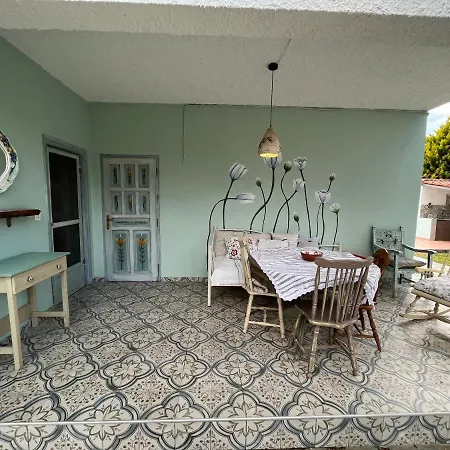 La Maison Des