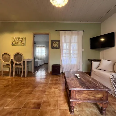 La Maison Des Vacances Ferienhaus Vourvourou