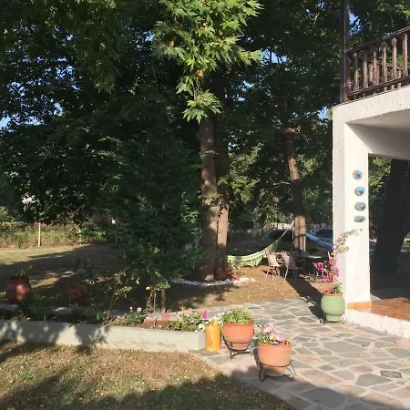 La Maison Des * 보우르보우로우