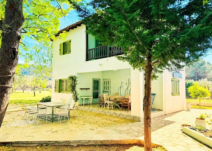 La Maison Des Βουρβουρού