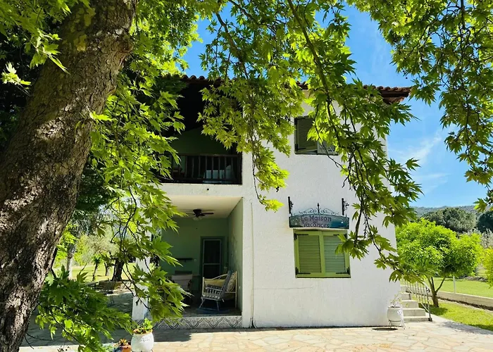 Сasa de vacaciones La Maison Des Vourvourou